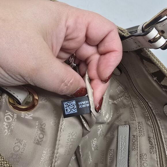 Michael Kors Signature Jet Set Canvas Tote Bucket Bag Shoulder Designer Luxury - Picture 11 of 16